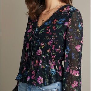 EUC Nicole Miller Blouse(size small)